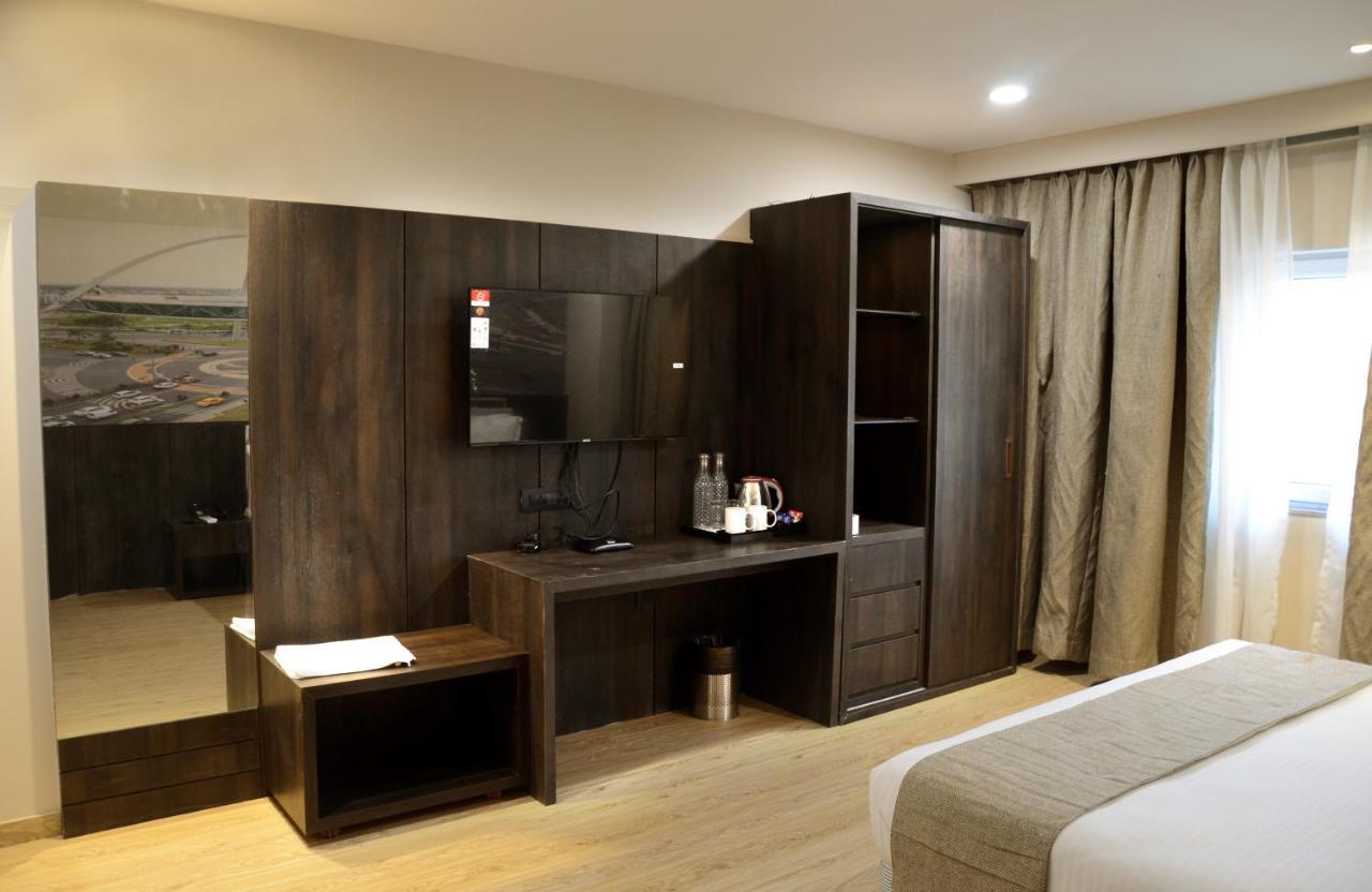 Noxx Residency Hotel Haora Luaran gambar